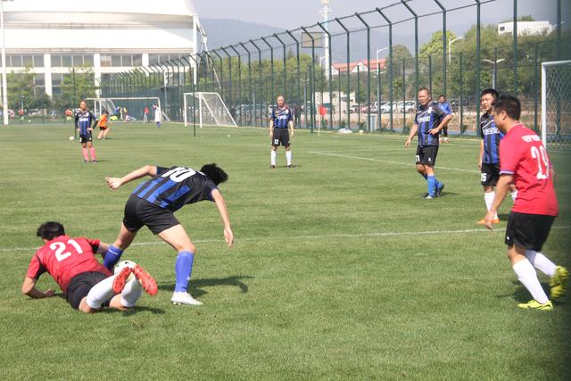 周琦18分首钢大胜浙江 齐麟30+11新疆力克四川