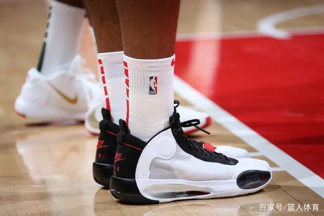 李凯尔生死战替补出战得9分 确定不会打亚运会