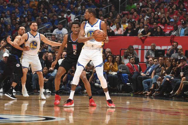 王俊杰18+7+6宁波送上海四连败 洛夫顿18+10